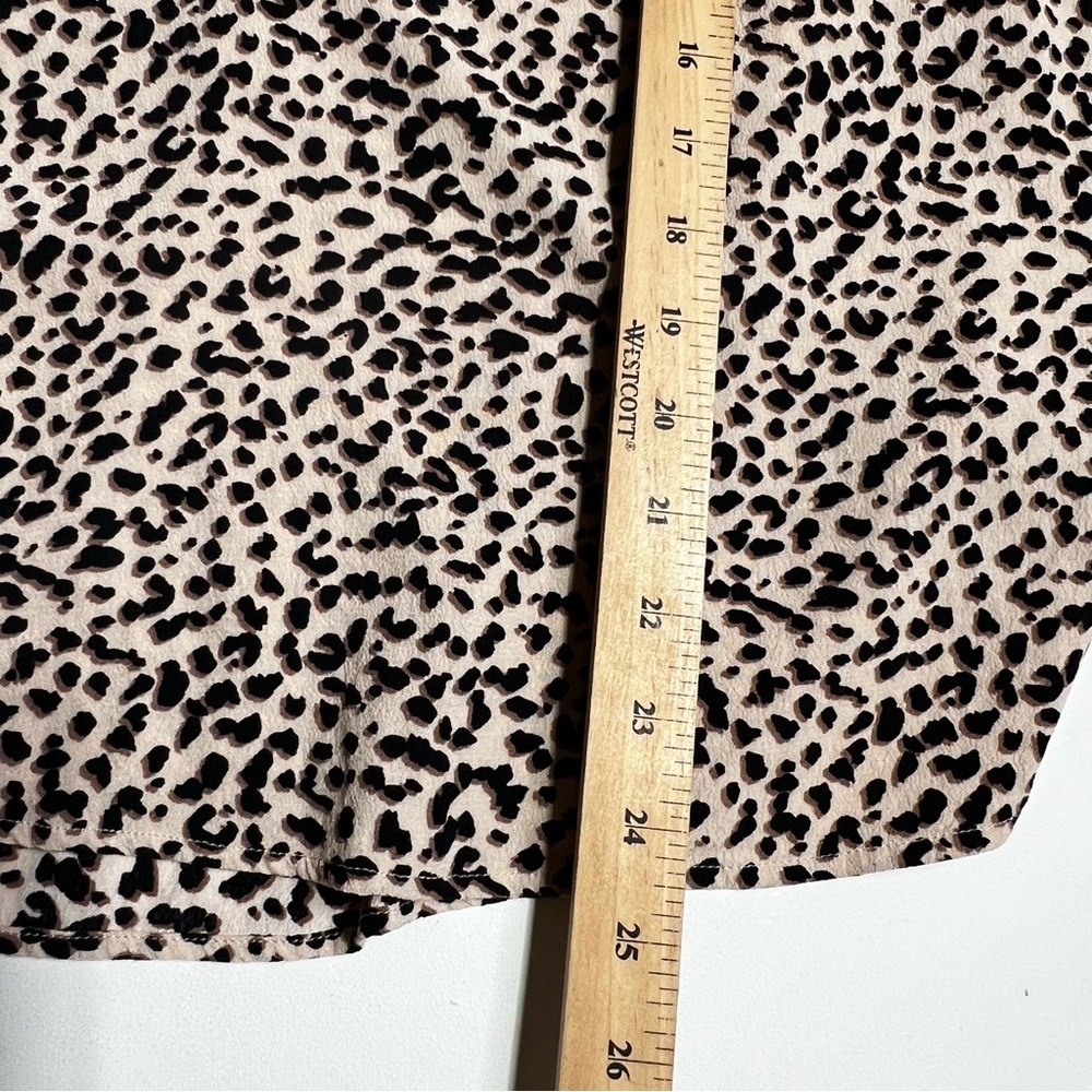 H&M Beige and Black‎ Patterned Short Sleeve Top - Picture 8 of 9